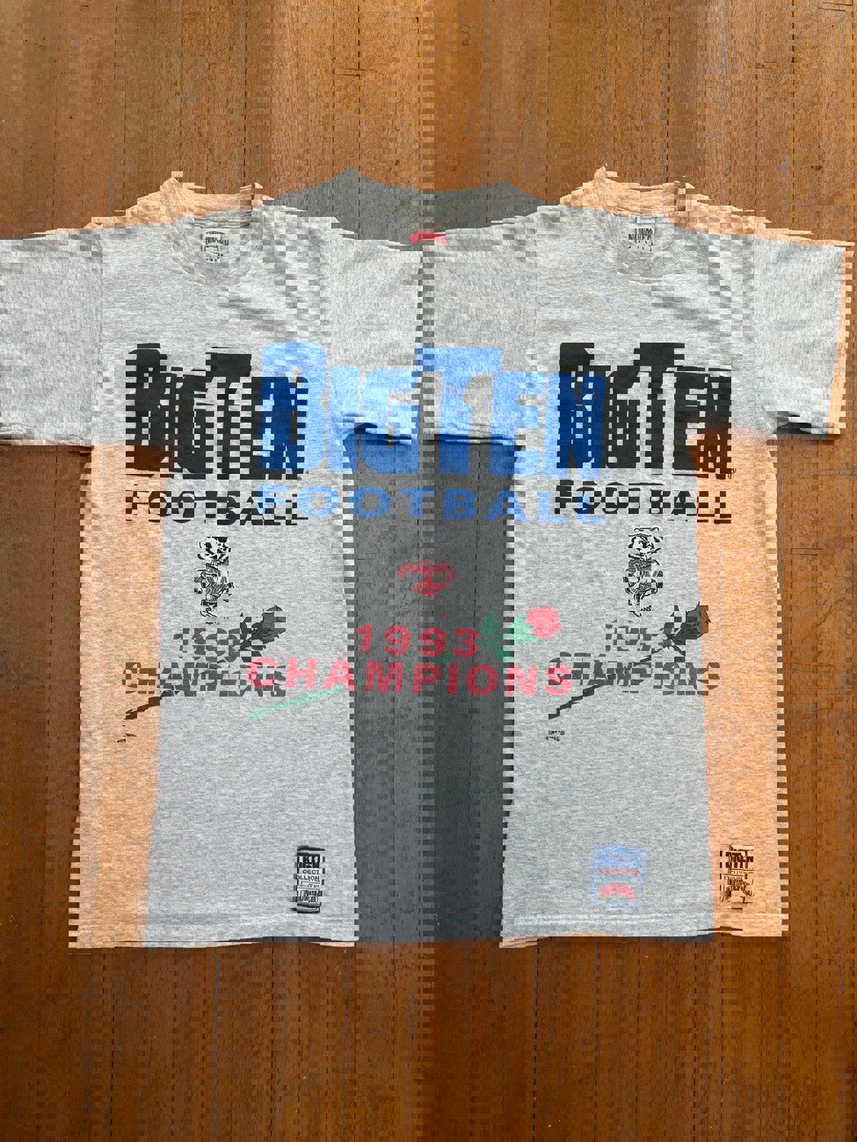 Vintage 90s Wisconsin Badgers Football BigTen Rose Bowl Champions T-Shirt