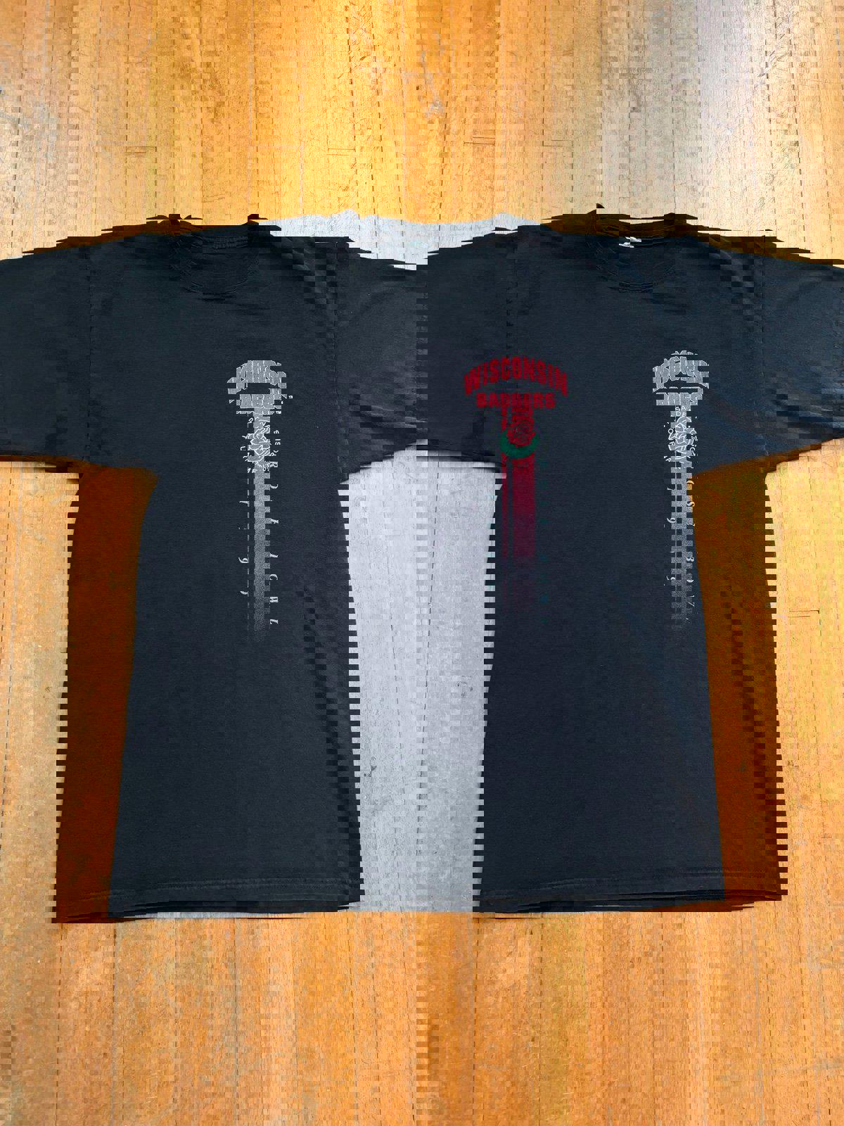 Vintage University of Wisconsin Badgers Football Rose Bowl T-Shirt