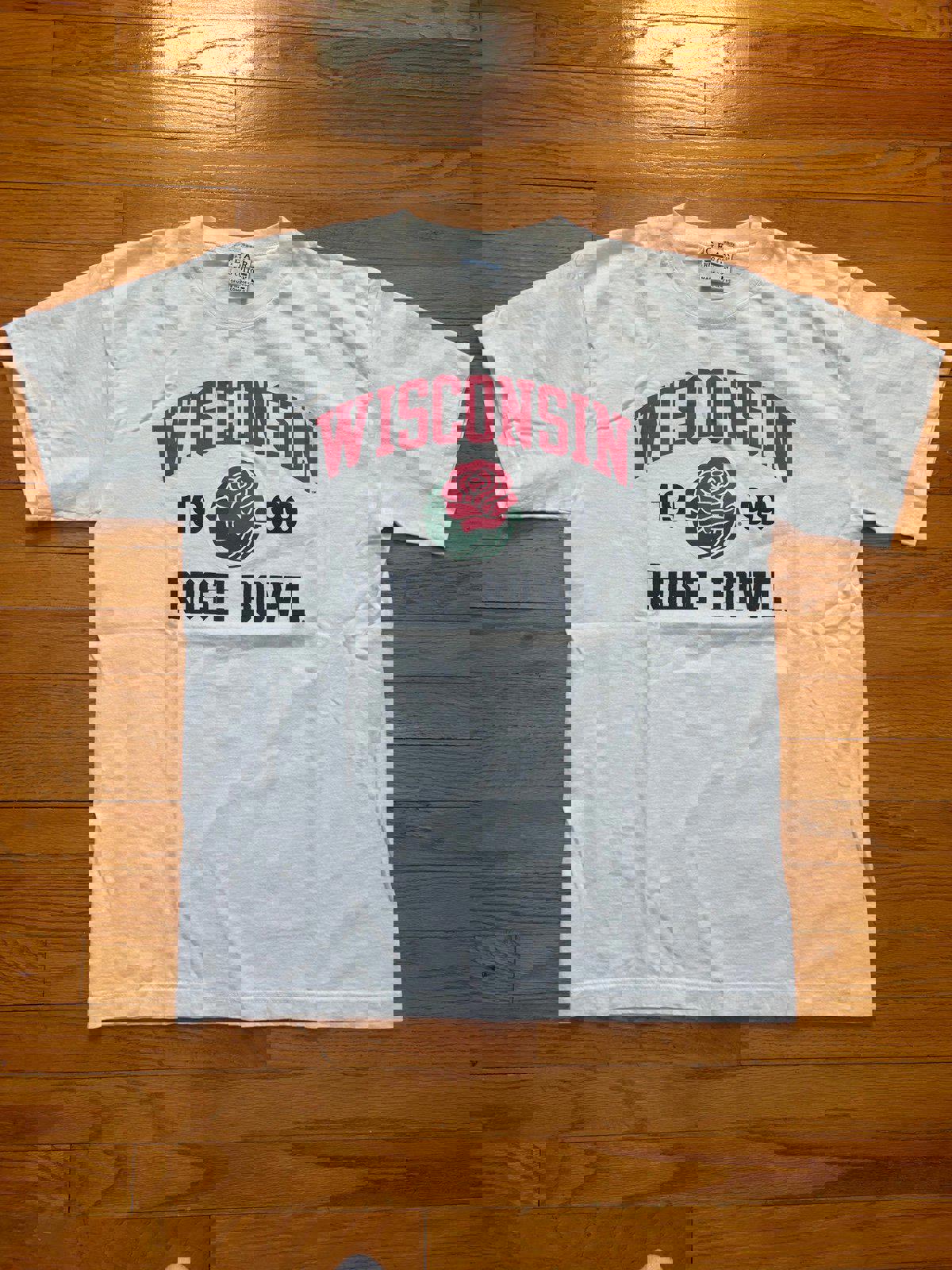 Vintage 90s University of Wisconsin Badgers Rose Bowl T-Shirt