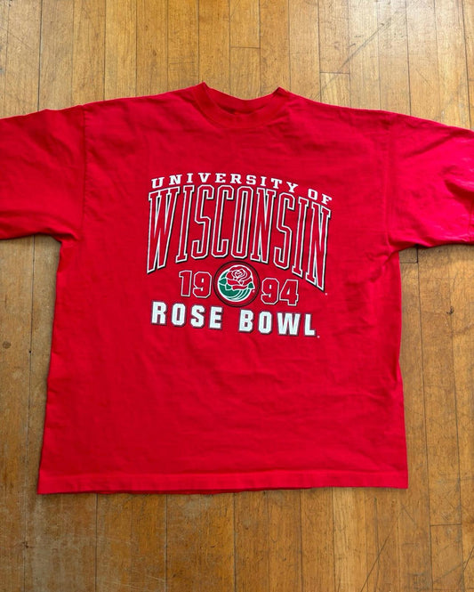 Vintage University of Wisconsin Badgers Football Rose Bowl  T-Shirt
