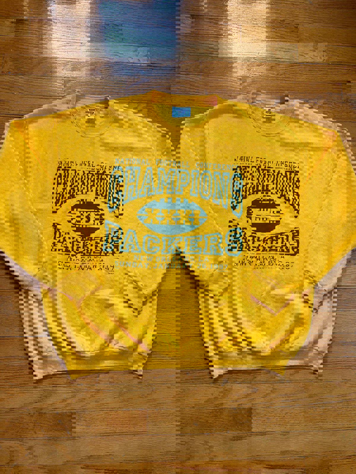 Vintage 90s NFL Green Bay Packer Super Bowl Champions Crewneck Sweater