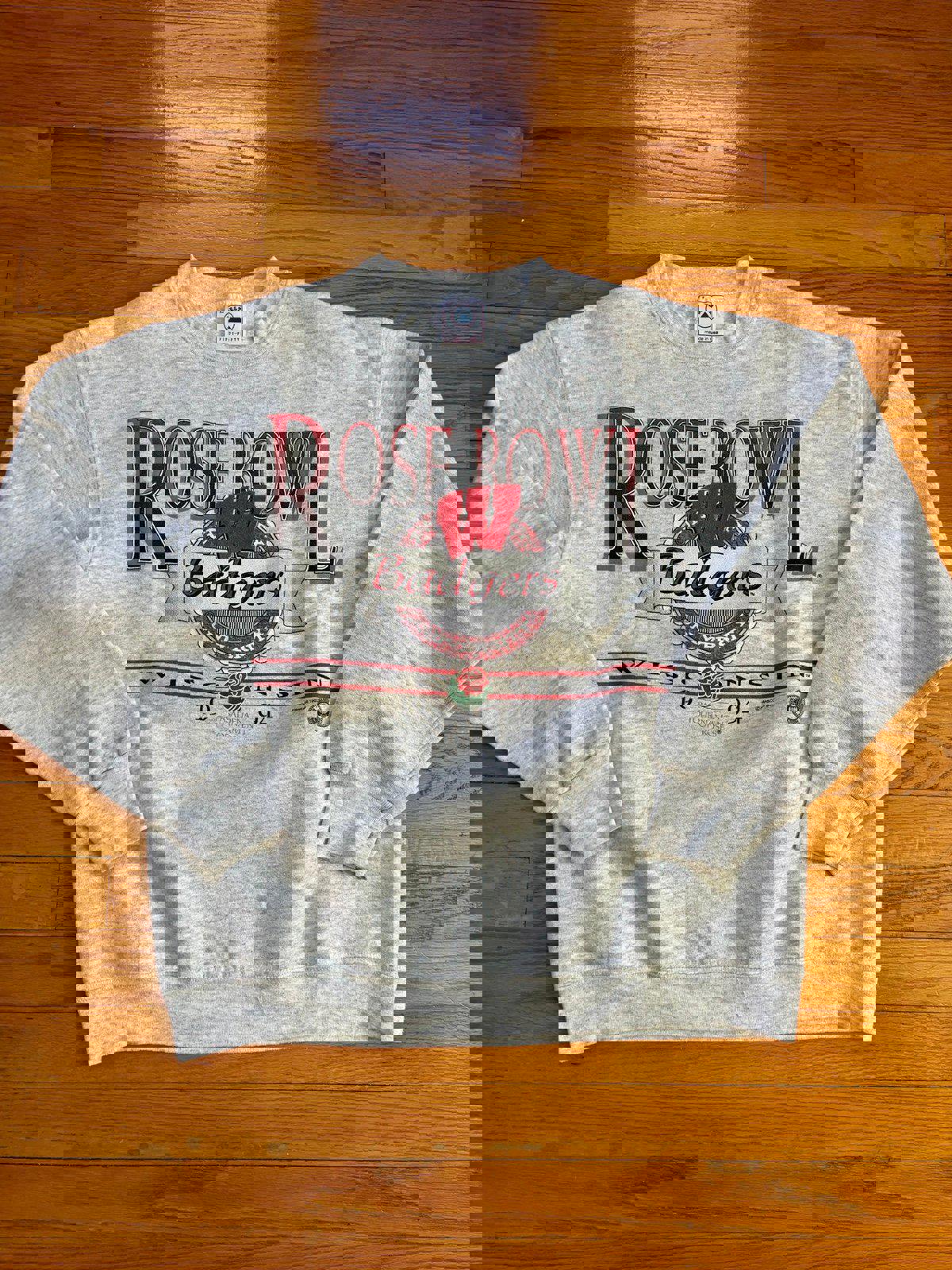 Vintage 90s University of Wisconsin Badgers Rose Bowl Crewneck Sweater