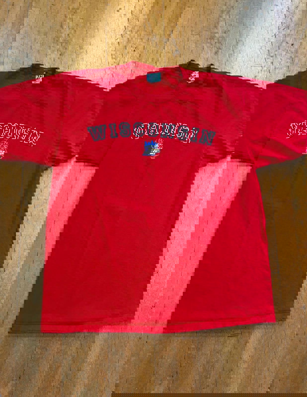 Vintage University of Wisconsin Badgers Final Four Basketball T-Shirt