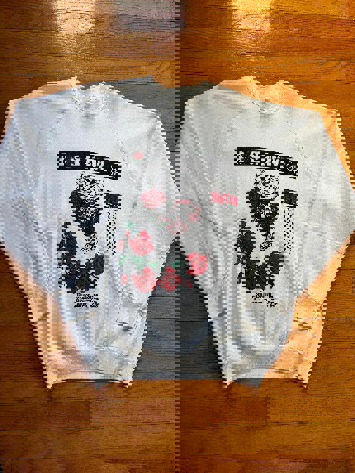 Vintage 90s University of Wisconsin Badgers Rose Bowl Crewneck Sweater