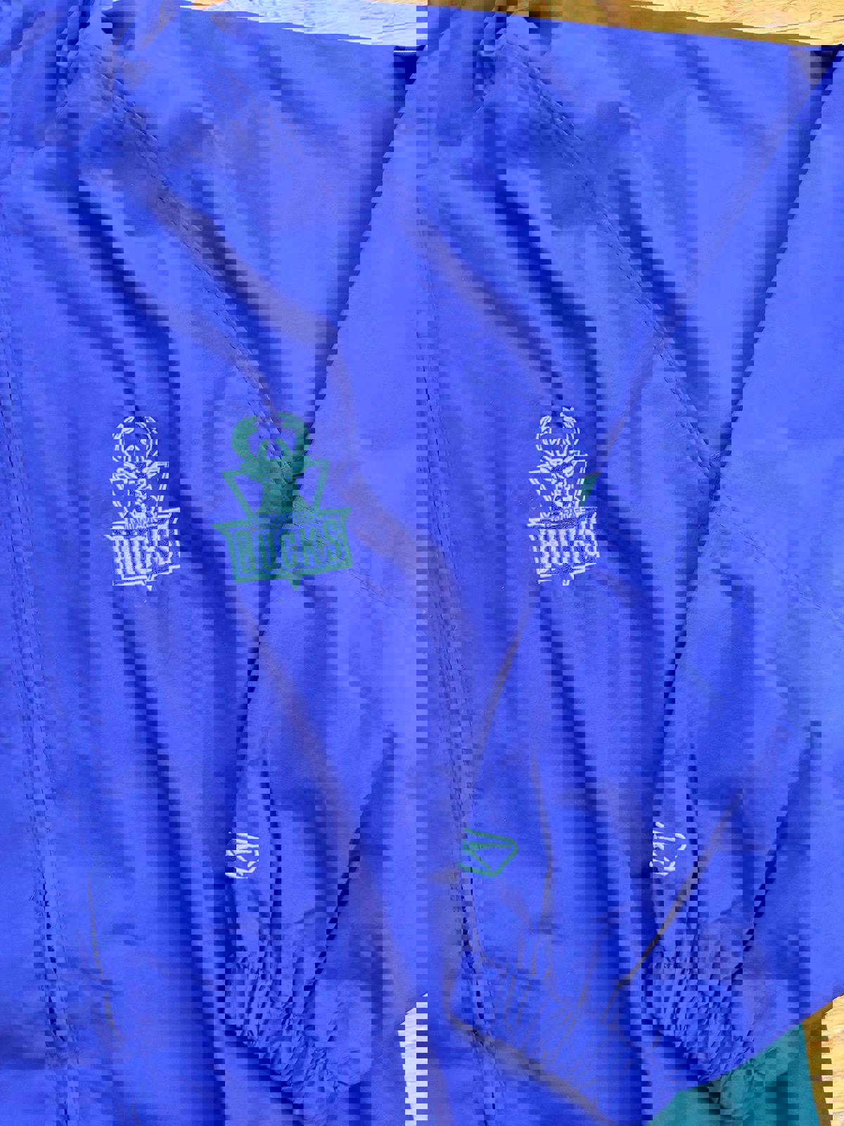 Vintage NBA Milwaukee Bucks Windbreaker Jacket