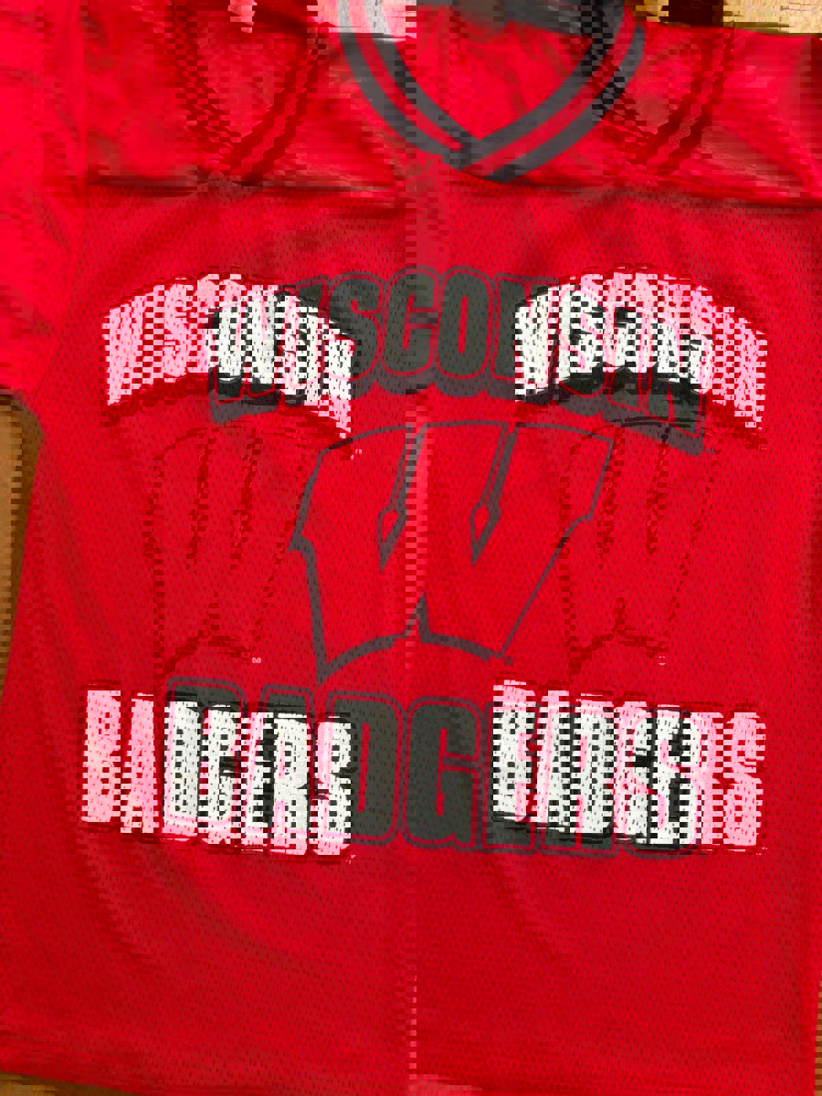 Vintage University of Wisconsin Badgers T-Shirt Jeysey