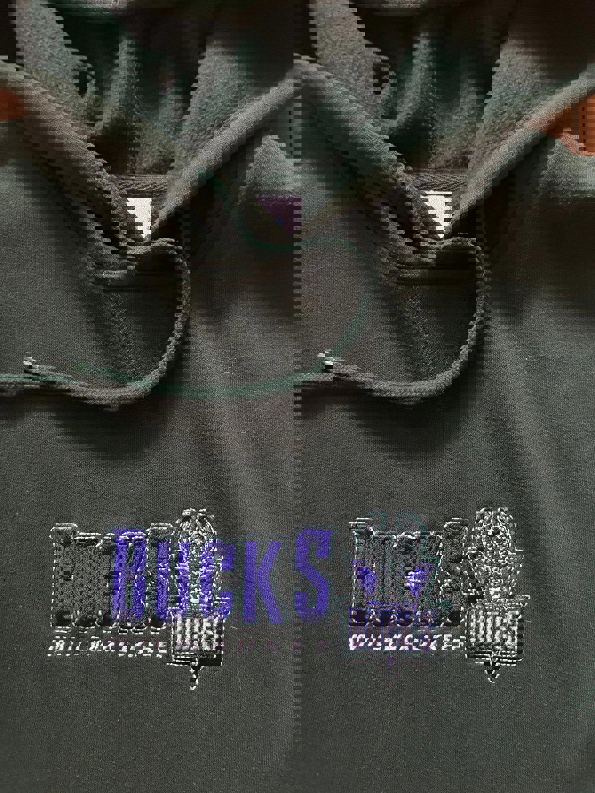 Vintage NBA Milwaukee Bucks Hoodie