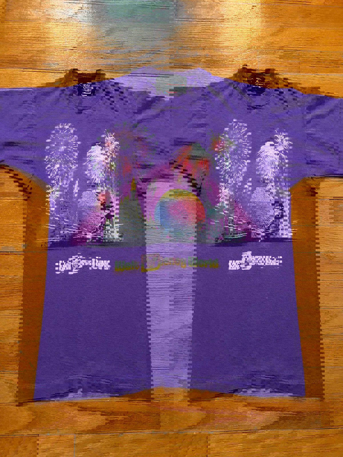 Vintage 90s Walt Disney World Epcot Magic Kingdom Fireworks T-Shirt