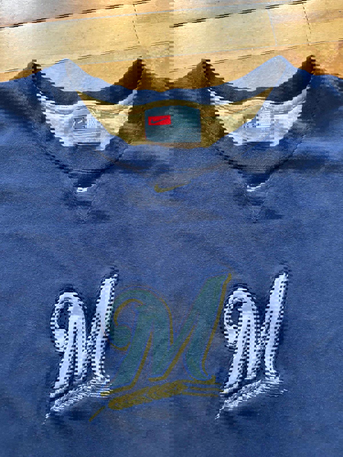 Vintage Nike MLB Milwaukee Brewers Center Swoosh Miller Park T-Shirt