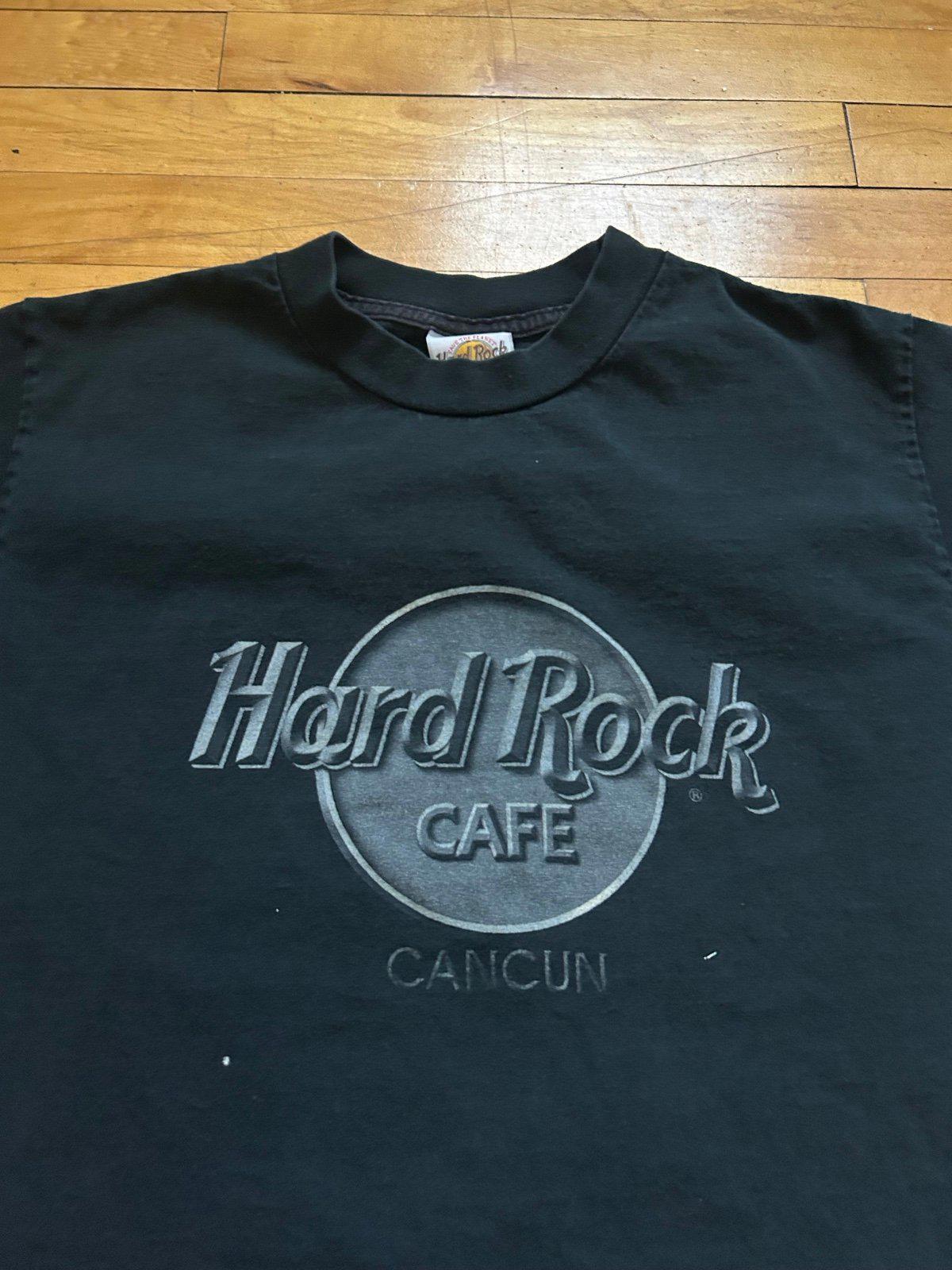 Vintage Hard Rock Cafe Cancun Mexico T-Shirt