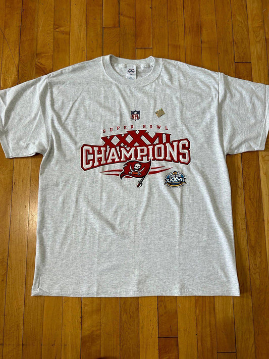 NWT Vintage NFL Super Bowl XXXVII Champions Tampa Bay Buccaneers T-Shirt