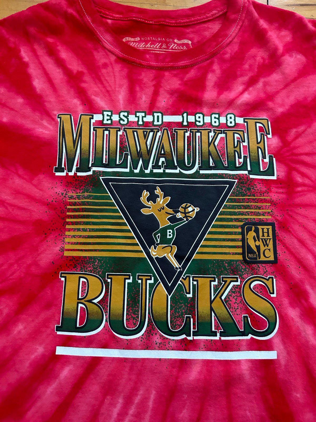 Mitchell & Ness Hardwood Classic NBA Milwaukee Bucks Tie Dye T-Shirt