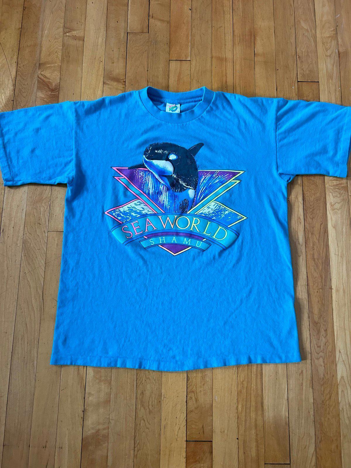 Vintage 90s Sea World Shamo T-Shirt