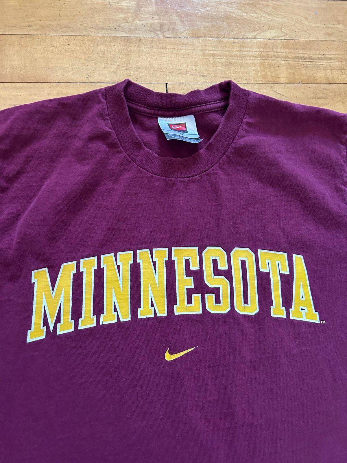 Vintage Nike University of Minnesota Gophers Center Swoosh Shirt