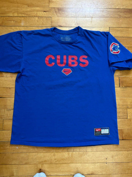 Vintage Nike MLB Chicago Cubs Center Swoosh T-Shirt