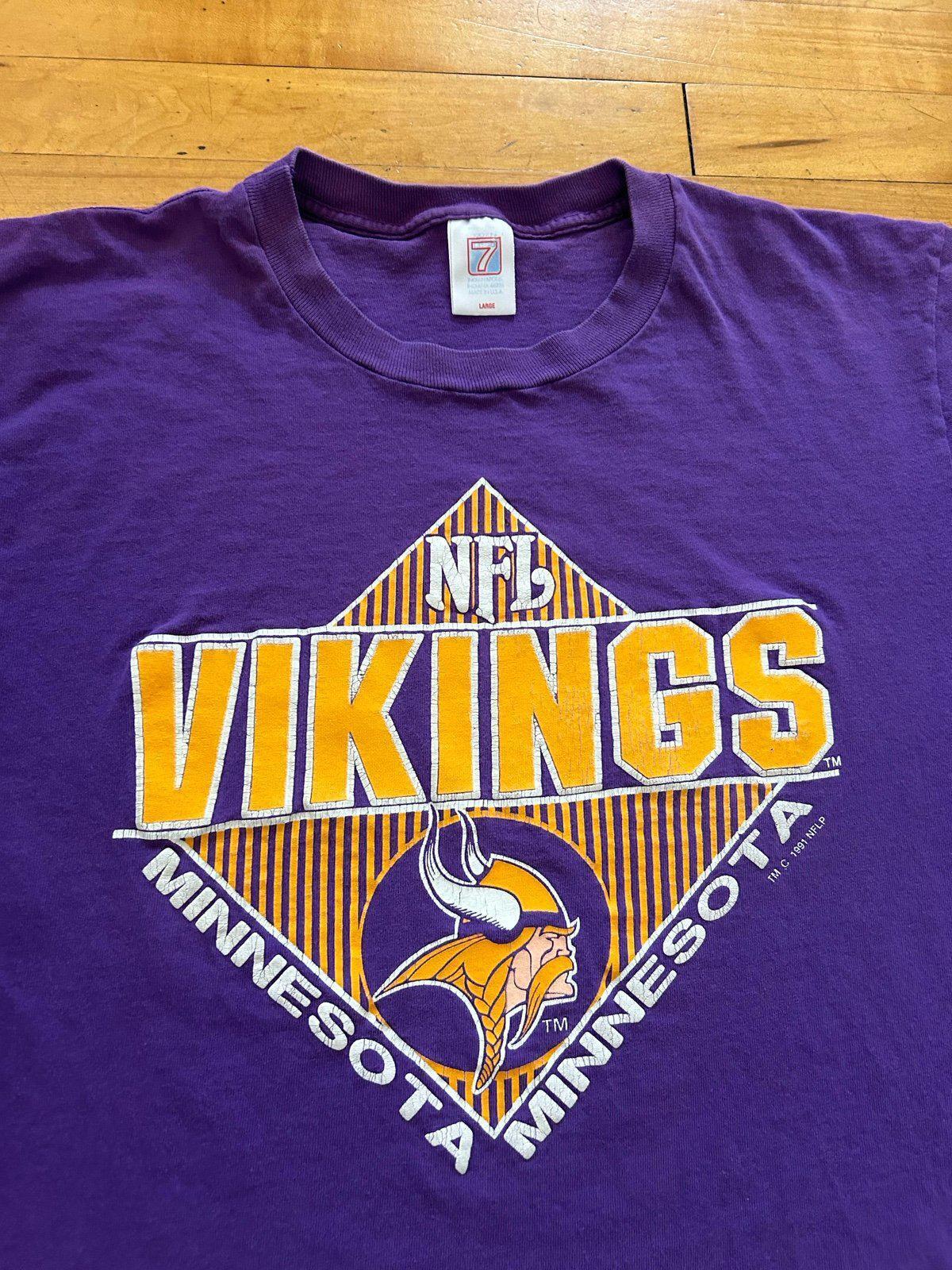 Vintage 1991 NFL Minnesota Vikings Logo 7 T-Shirt