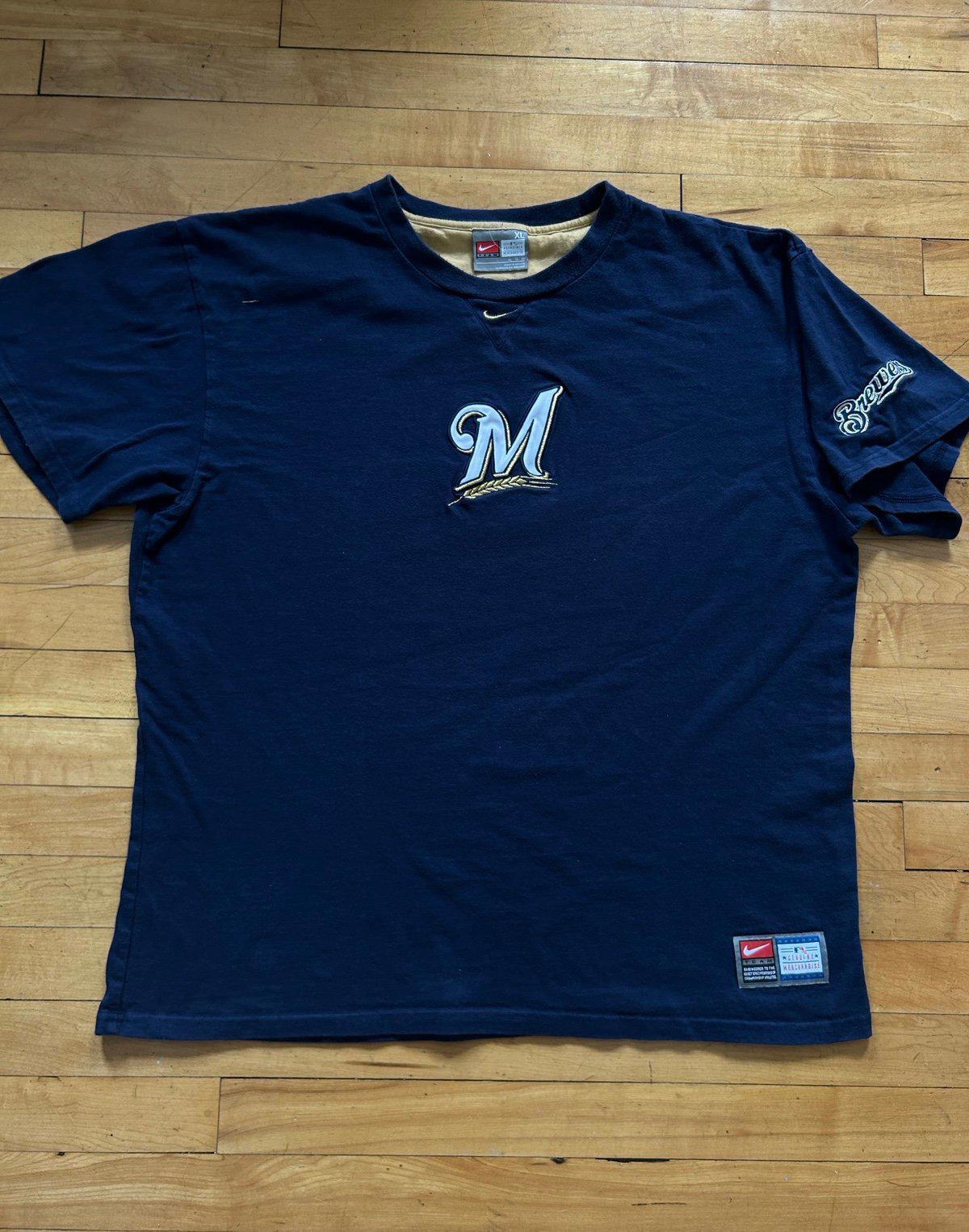 Vintage Nike MLB Milwaukee Brewers Center Swoosh Miller Park T-Shirt