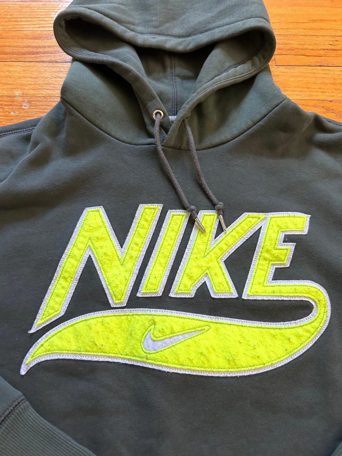 Vintage Y2K Nike Hoodie