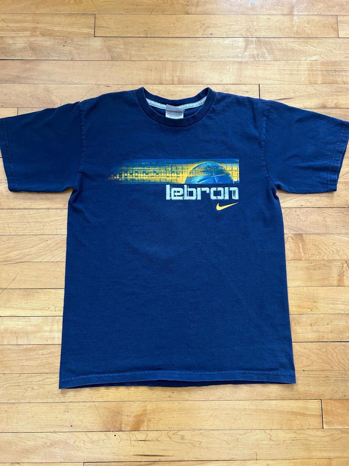 Vintage Y2K Nike LeBron James T-Shirt