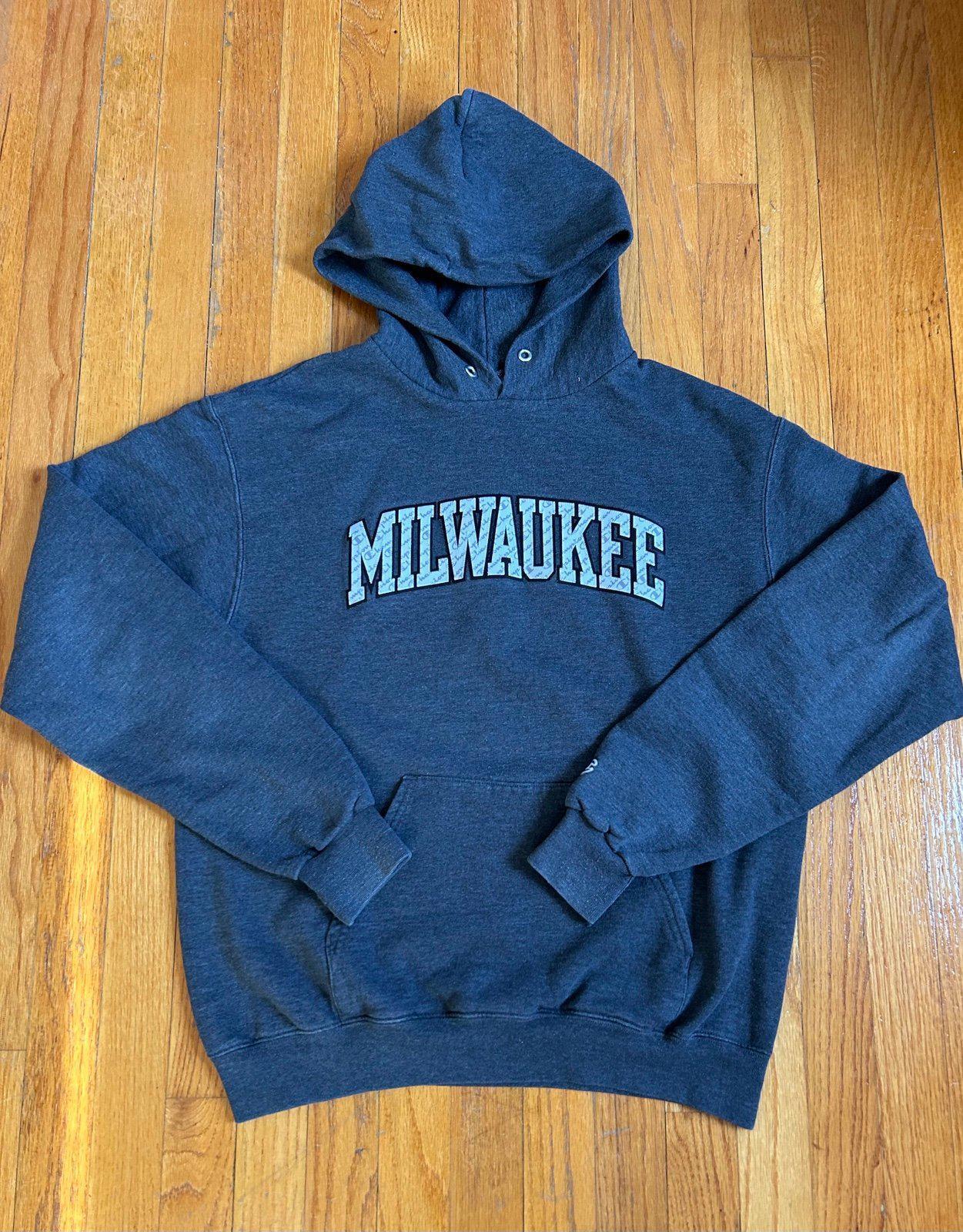 Champion University of Milwaukee Wisconsin Panthers Hoodie Sweater