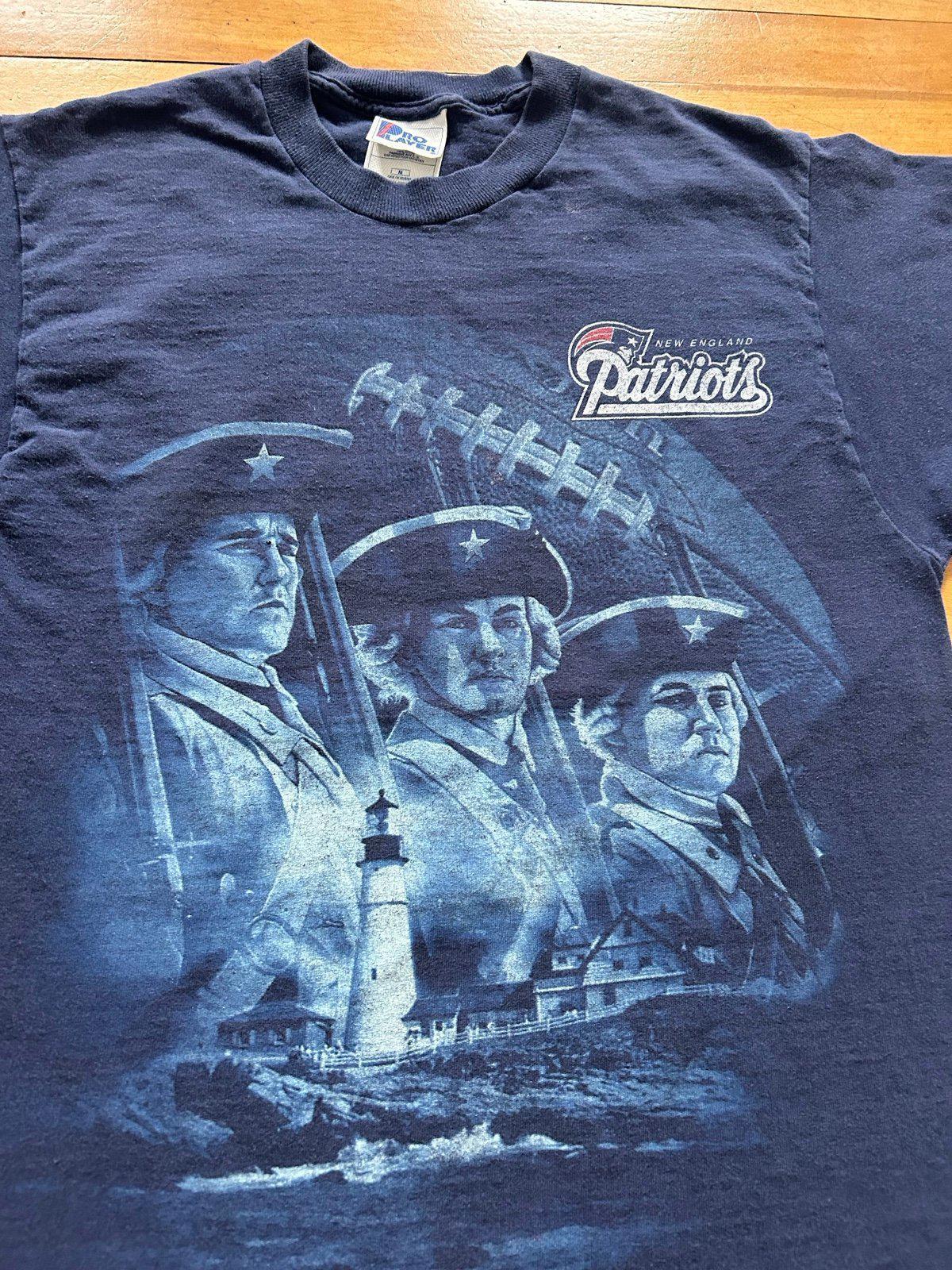 Vintage 90s NFL Pro Player New England Patriots T-Shirt