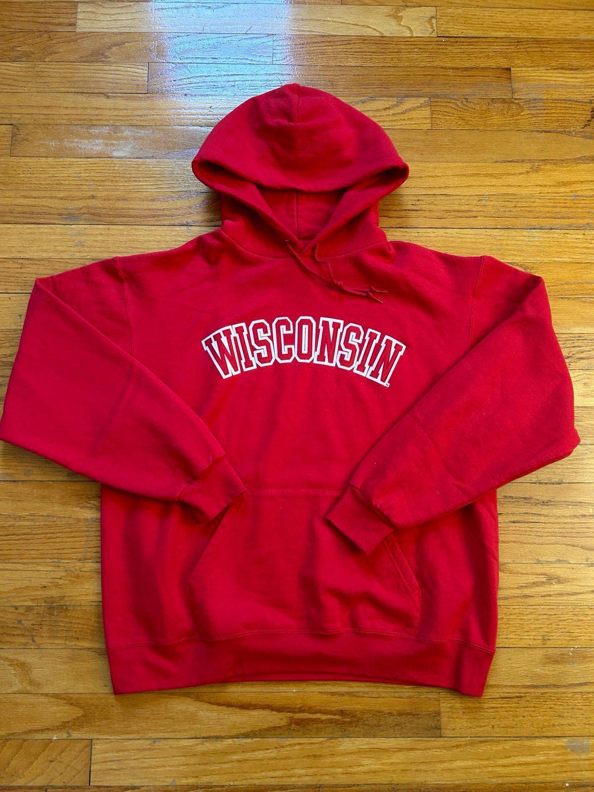 Vintage University of Wisconsin Badgers College NCAA Hoodie Sweater