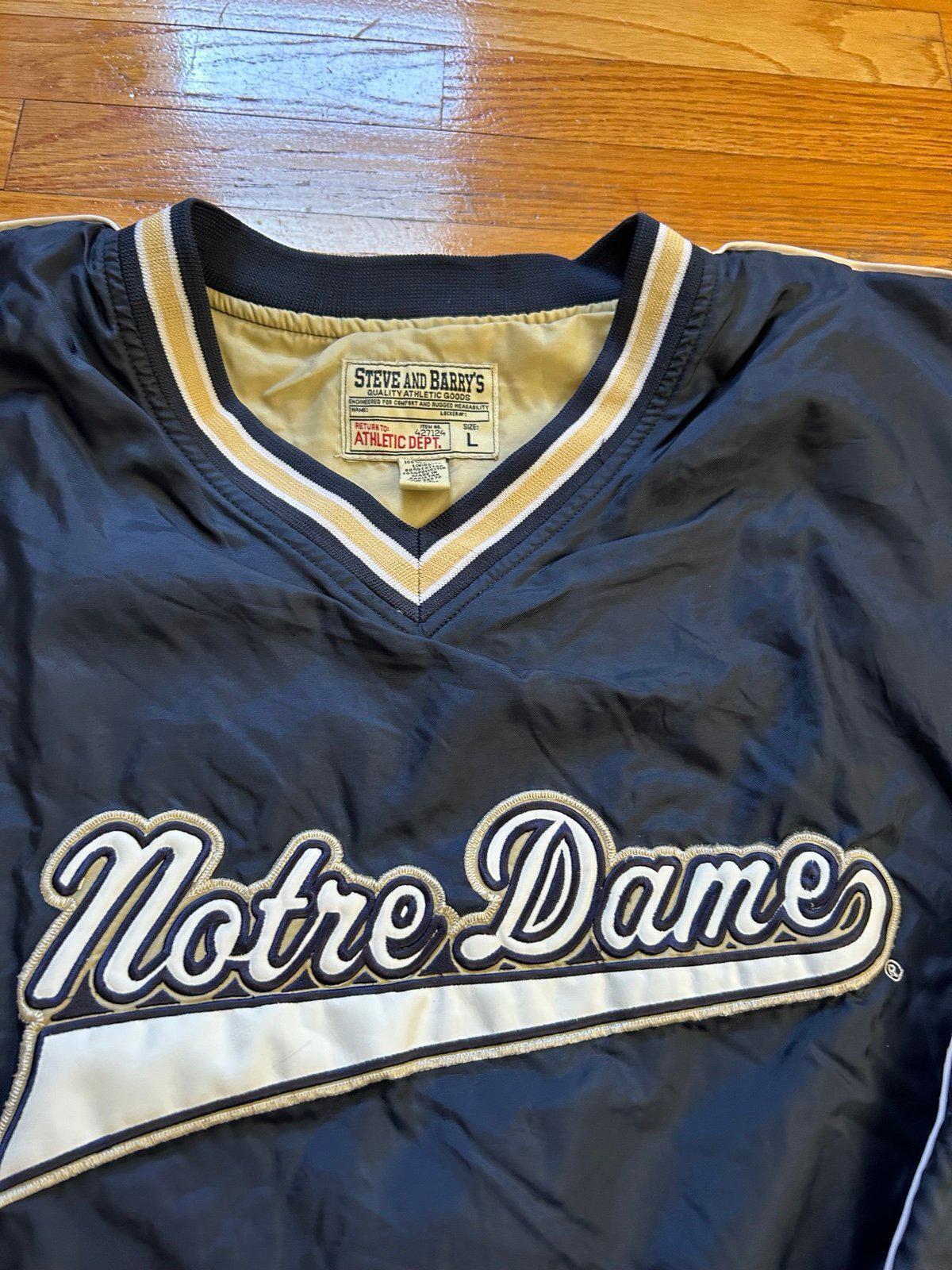 Vintage University of Notre Dame Fighting Irish Windbreaker Jacket