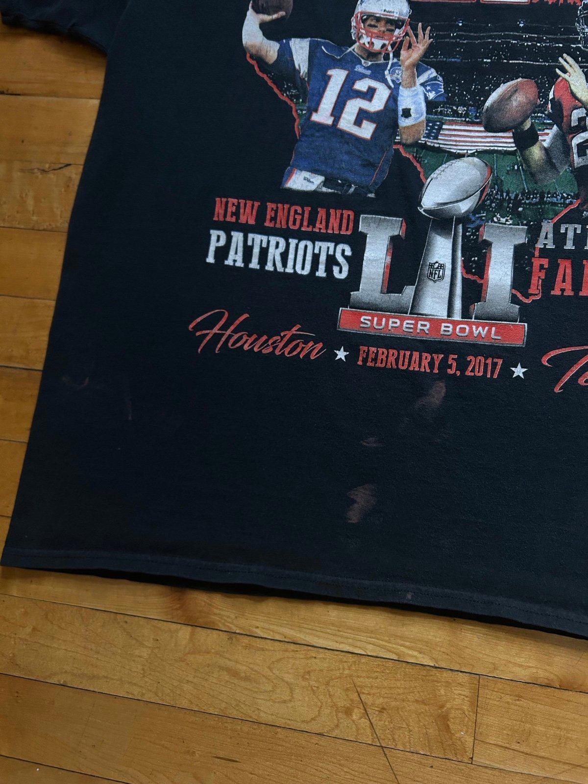 Vintage NFL Superbowl LI Tom Brady New England Patriots Atlanta Falcons T-Shirt