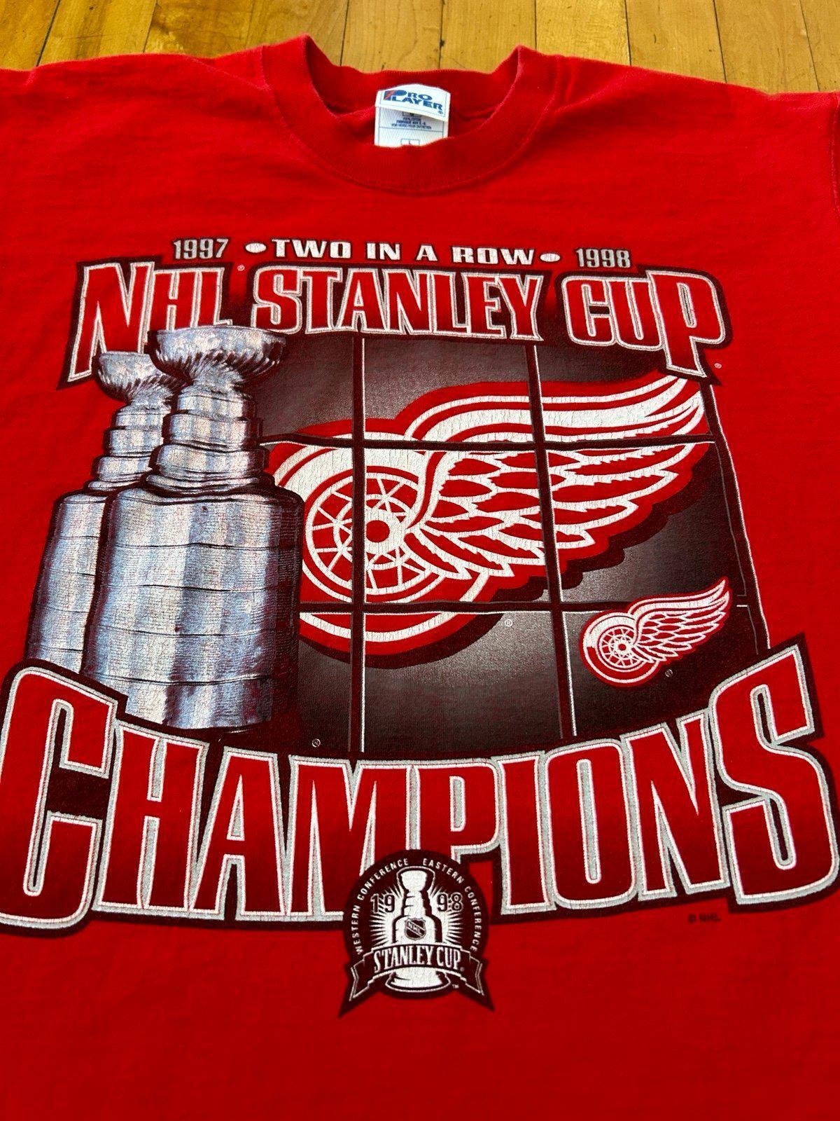 Vintage NHL Detroit Red Wings Stanley Cup Champions T-Shirt