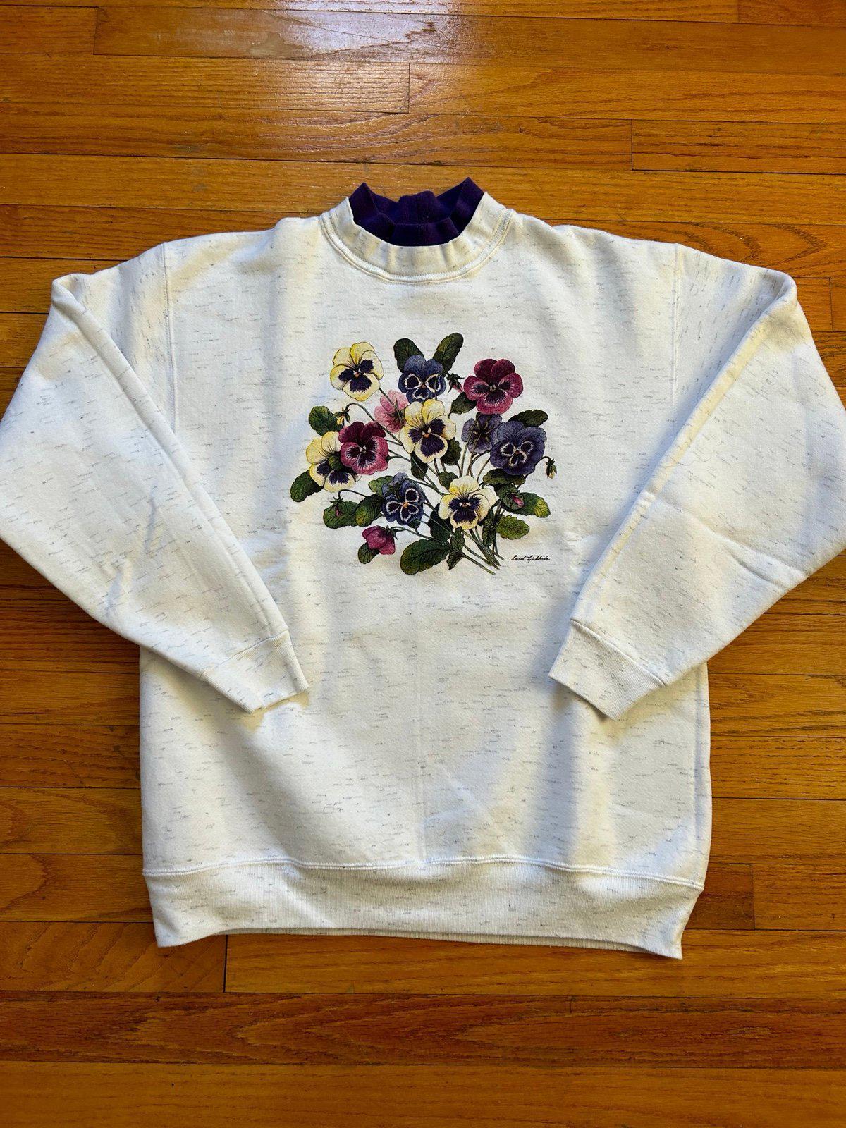 Vintage 90s Flowers Butterflies Nature Crewneck