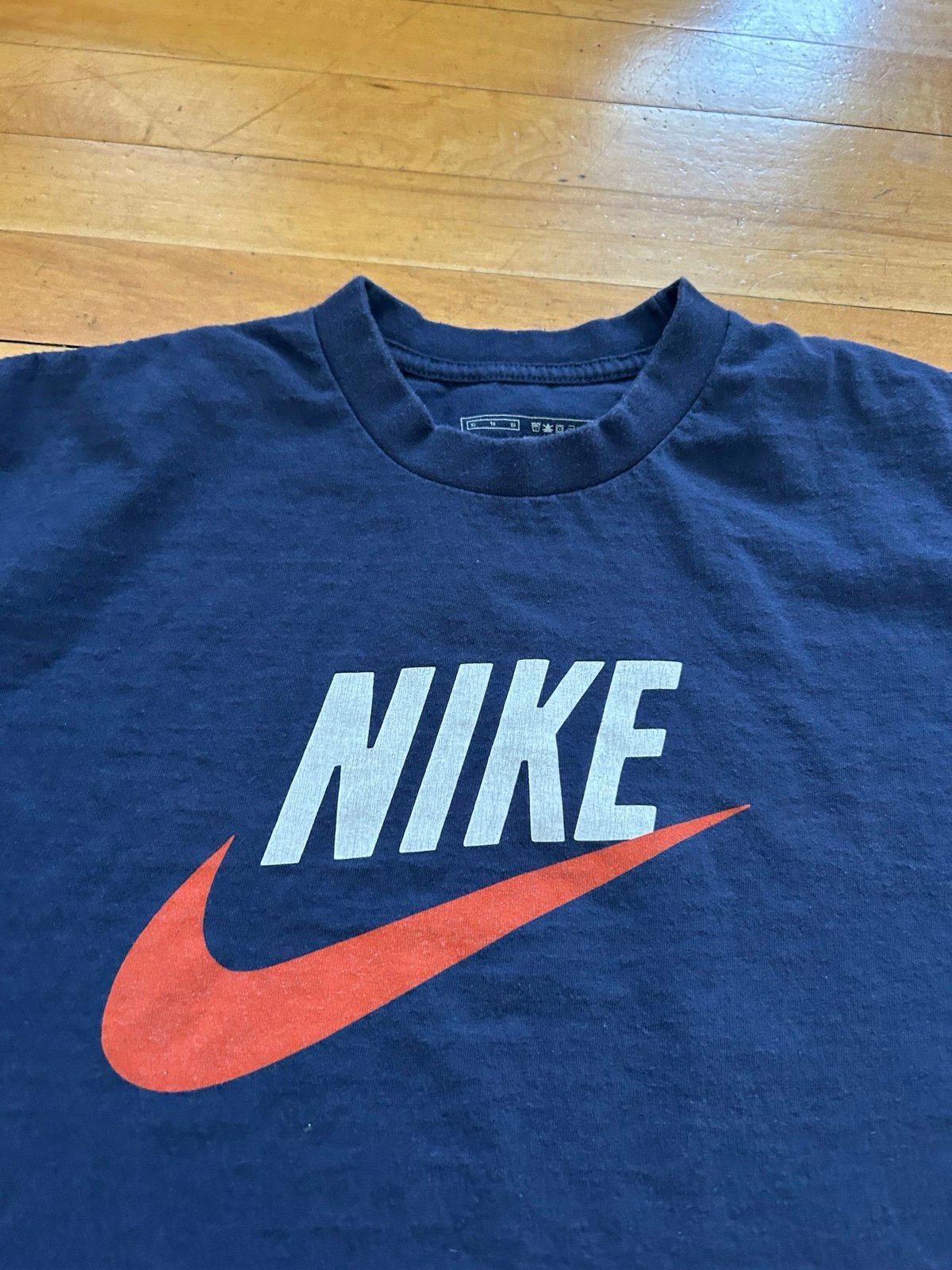 Vintage Y2K Nike T-Shirt