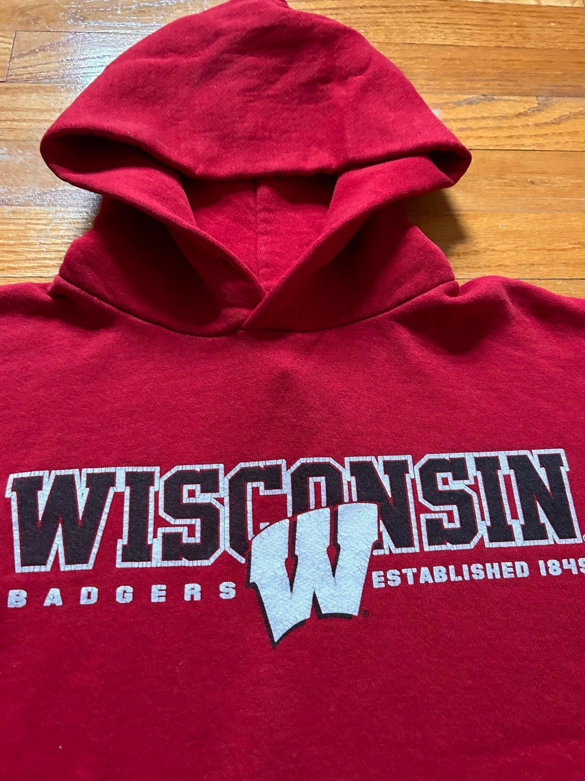 Vintage University of Wisconsin Badgers College NCAA Hoodie Sweater