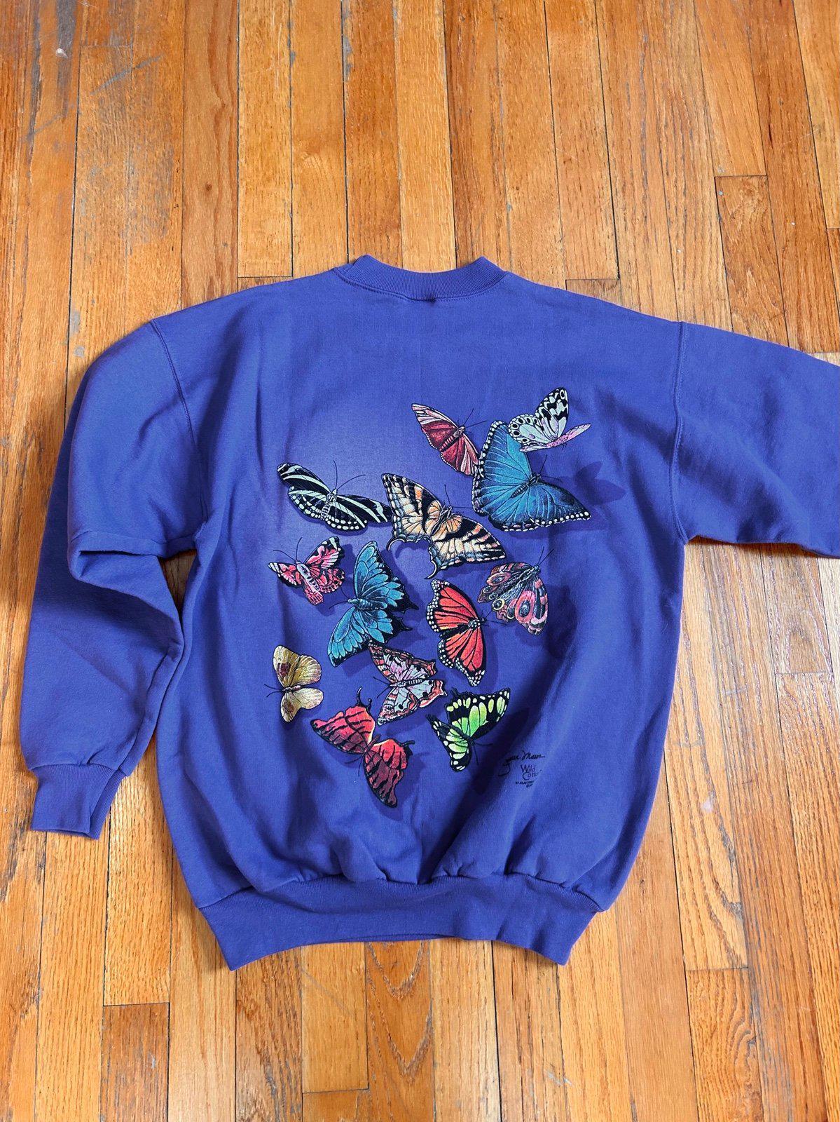 Vintage 90s Flowers Butterflies Nature Crewneck