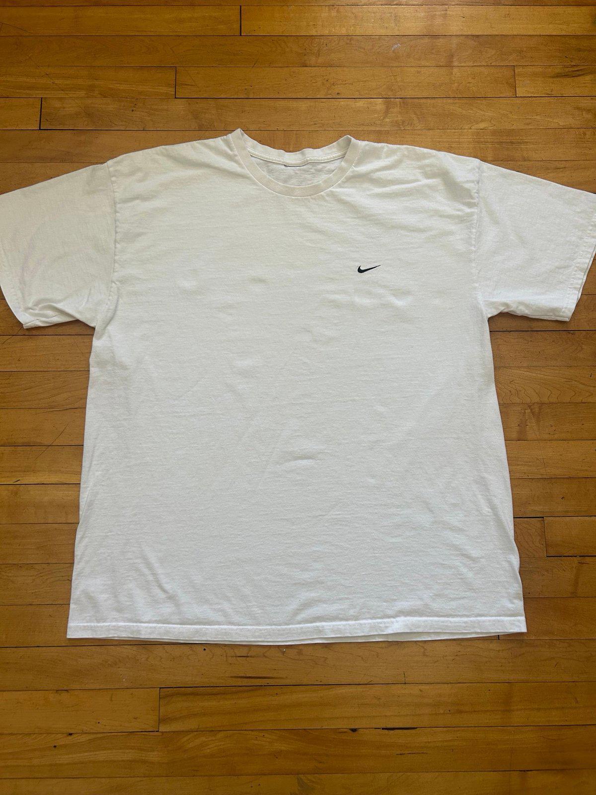 Vintage Nike Center Swoosh T-Shirt