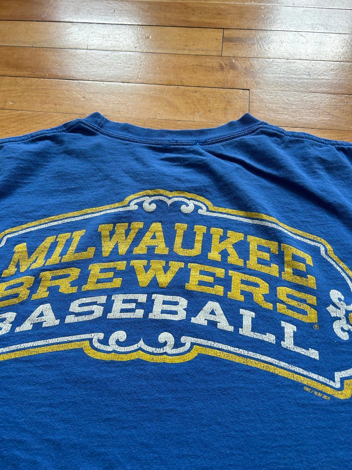 Vintage Nike MLB Milwaukee Brewers Center Swoosh Miller Park T-Shirt