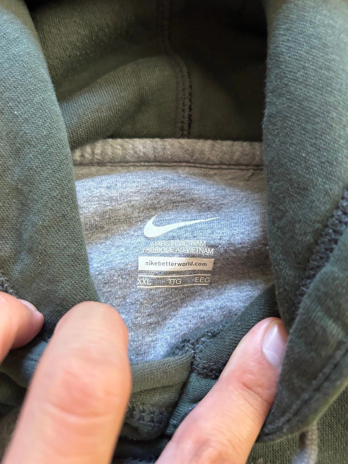 Vintage Y2K Nike Hoodie