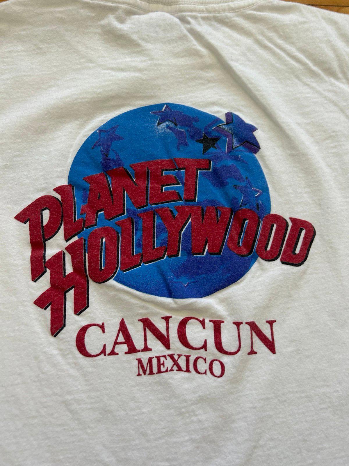 Vintage Planet Hollywood Cancun Mexico T-Shirt