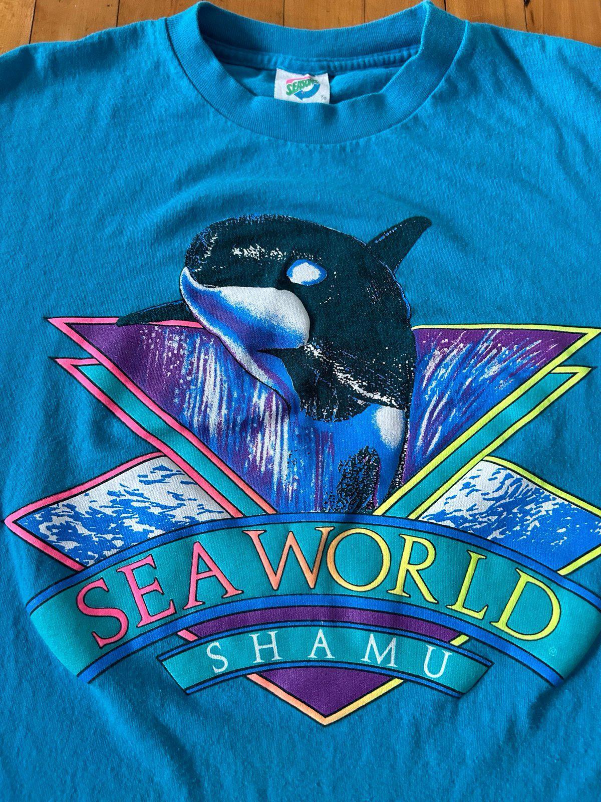 Vintage 90s Sea World Shamo T-Shirt