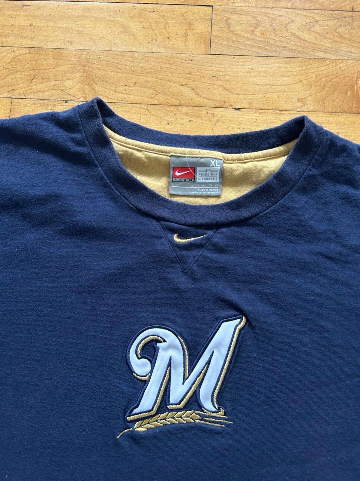 Vintage Nike MLB Milwaukee Brewers Center Swoosh Miller Park T-Shirt