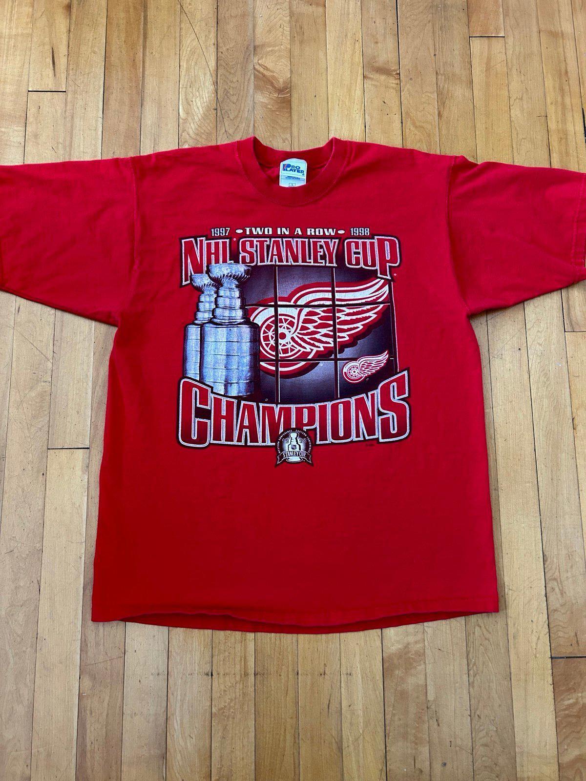 Vintage NHL Detroit Red Wings Stanley Cup Champions T-Shirt