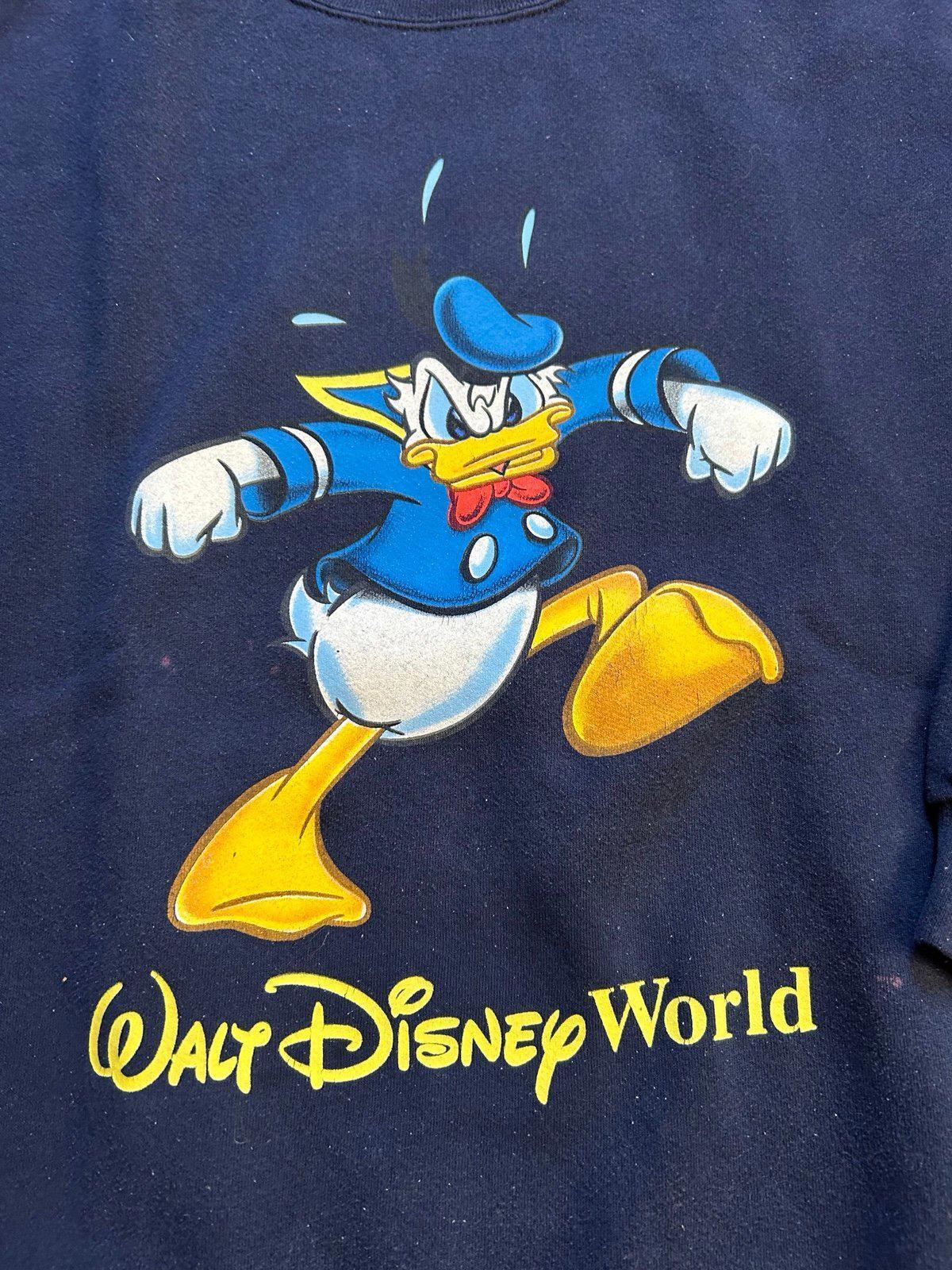 Vintage Mickey Donald Duck Walt Disney World Crewneck