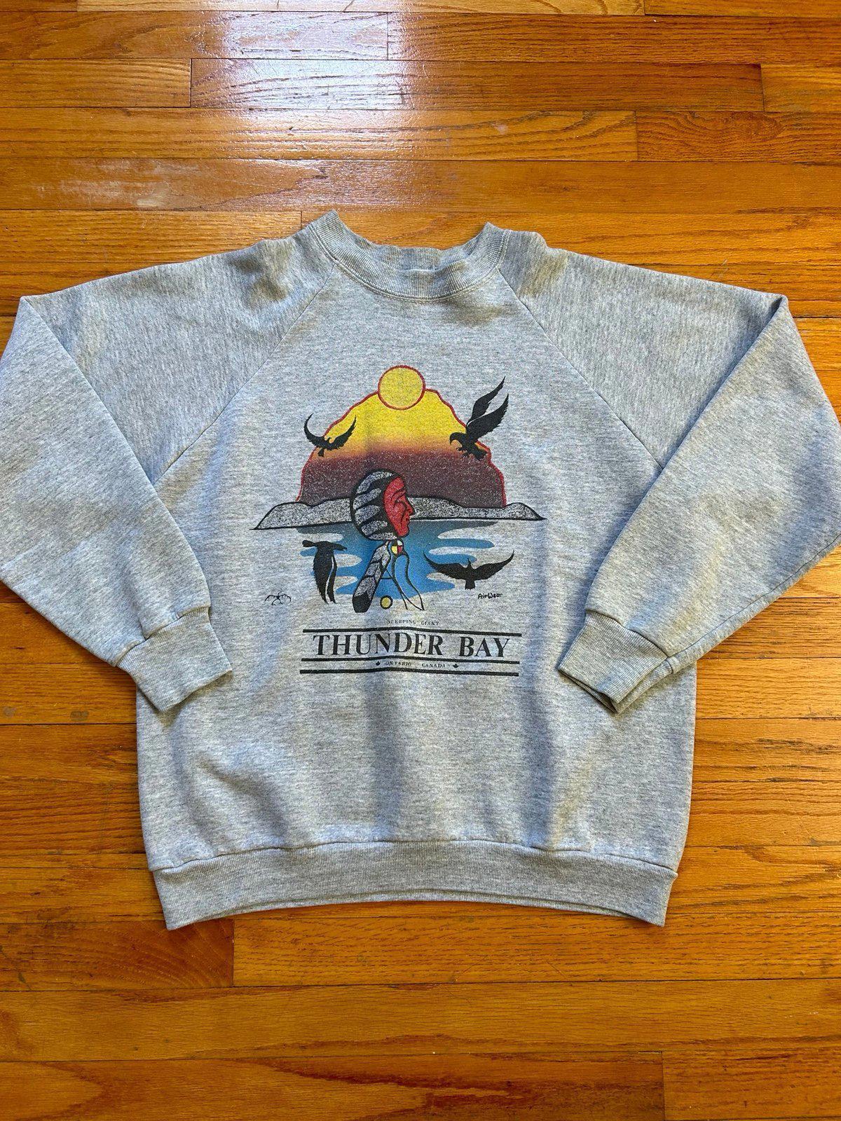 Vintage Native American Thunder Bay Ontario Canada Crewneck