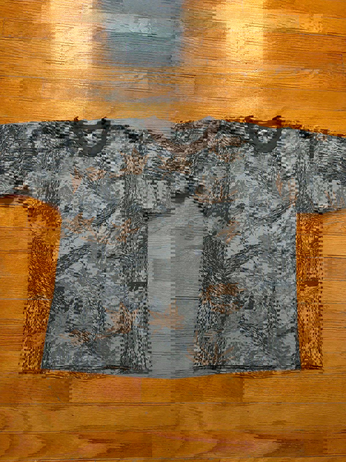 Vintage RealTree Camouflage Outdoors Single Stitch T-Shirt