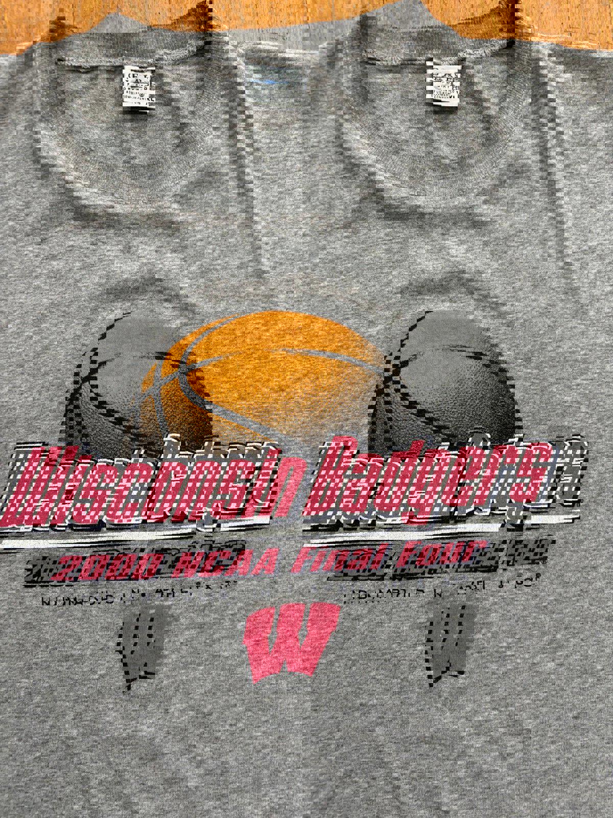 Vintage University of Wisconsin Badgers Basketball Final Four T-Shirt