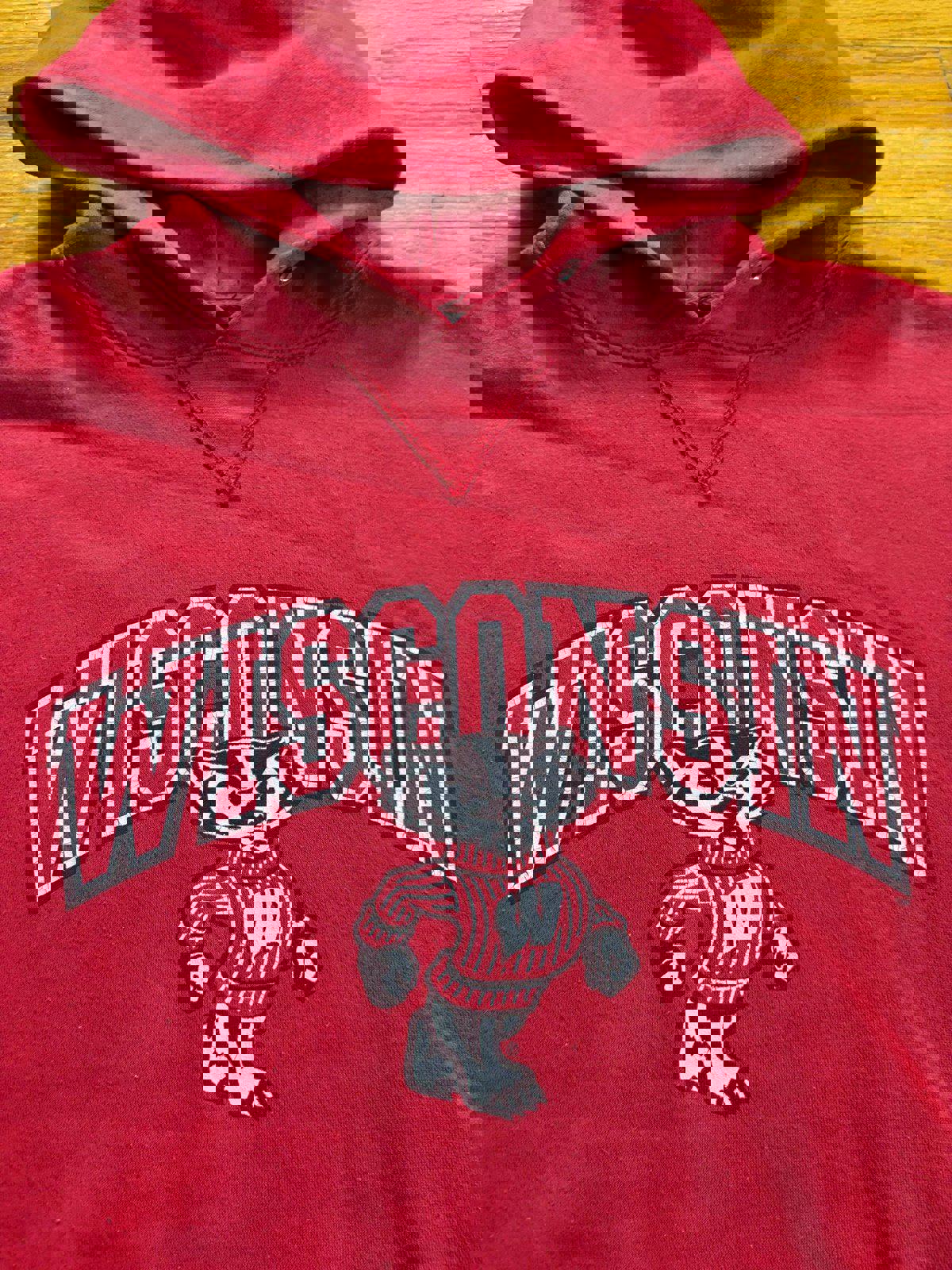 Vintage University of Wisconsin Badgers College NCAA Hoodie Sweater