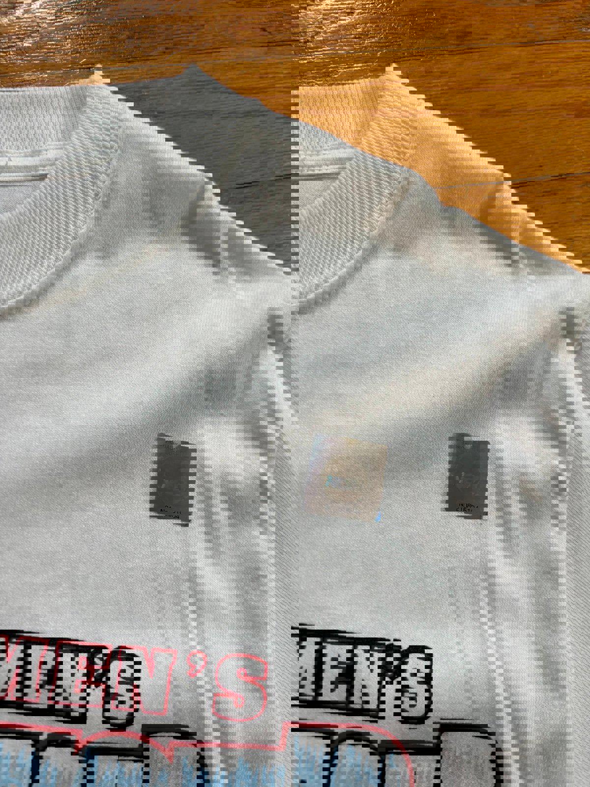 Vintage Wisconsin Badgers 2006 Hockey Frozen Four T-Shirt