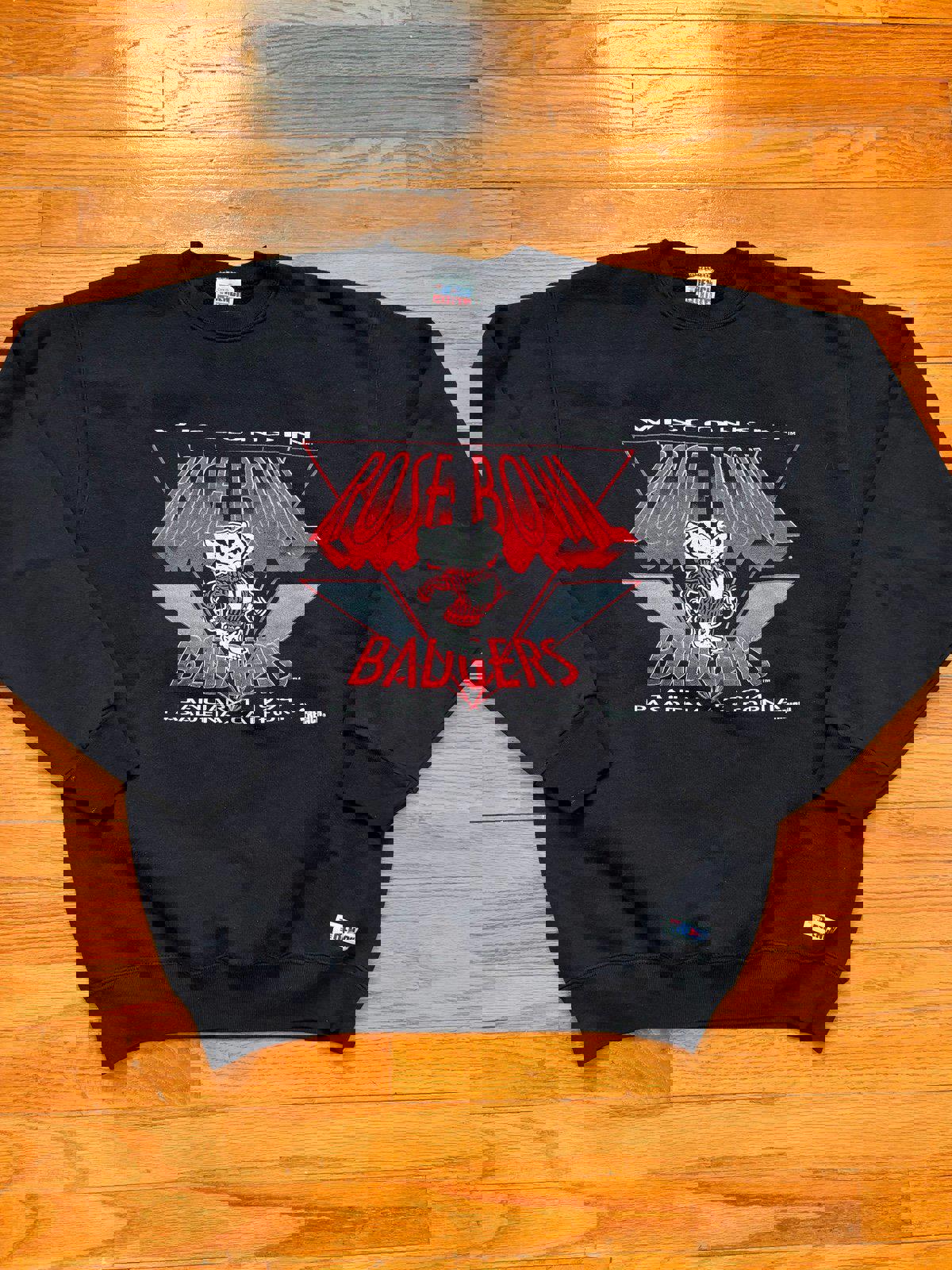 Vintage 90s University of Wisconsin Badgers Rose Bowl Crewneck Sweater