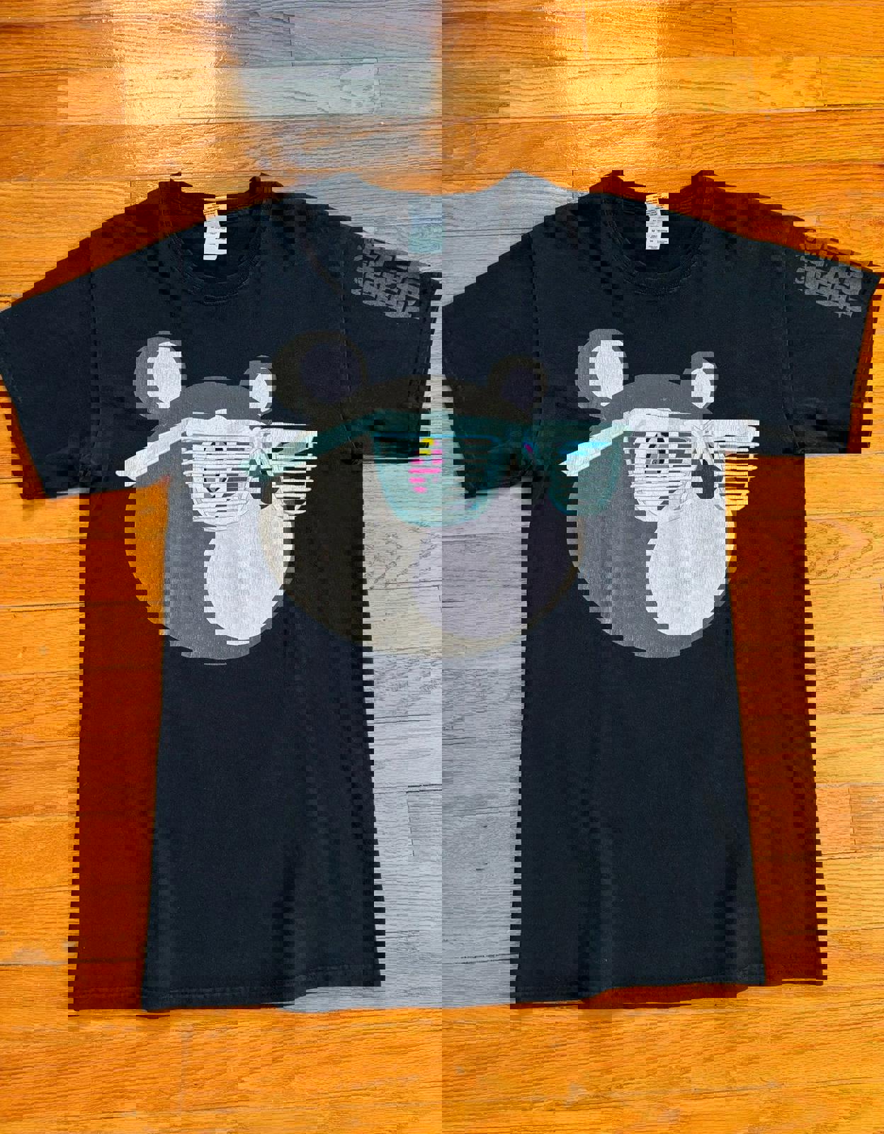 Vintage 2007 KanYe West Graduation Glow in the Dark Tour
Merch T-Shirt