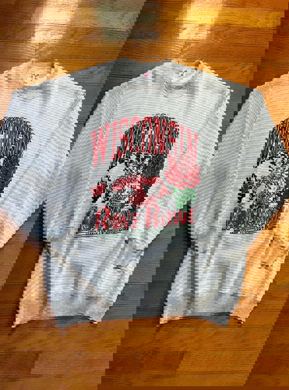 Vintage 90s University of Wisconsin Badgers Rose Bowl Crewneck Sweater