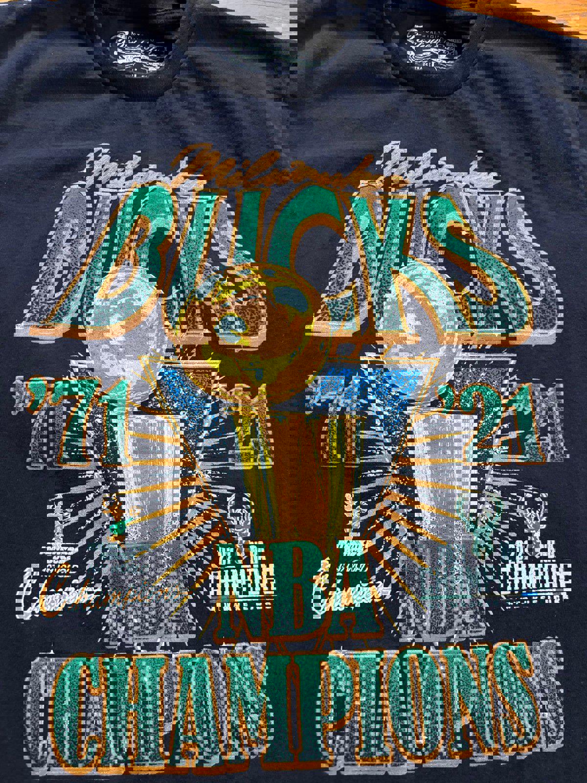 Mitchell & Ness Milwaukee Bucks 1971 2021 NBA Championship T-Shirt